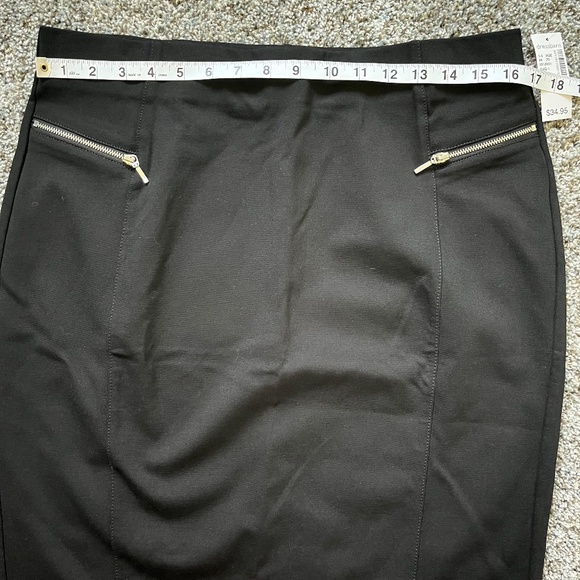 Dressbarn black skirt with zippered pockets, size L, new with tags - Picture 3 of 13